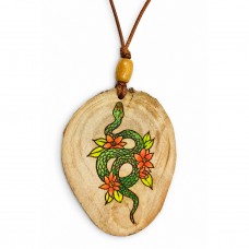 Colar de Madeira Serpente