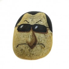 Pedra Pintada Caricatura Homem de Óculos Preto