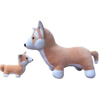 Welsh Corgi com Filhote Pelúcia
